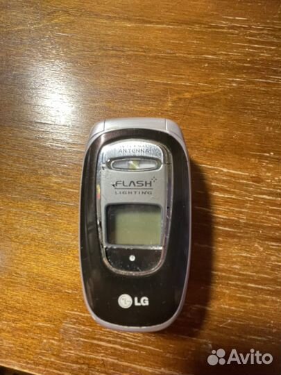 LG C2100