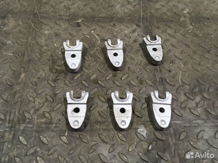 Кронштейн форсунки к-кт