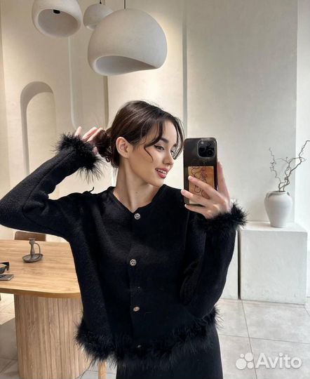 Двойка костюм с перьями