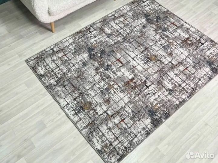 Палас новый