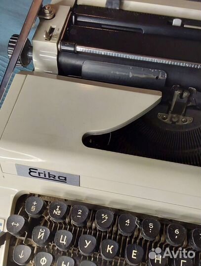 Пишущая машинка erika 105