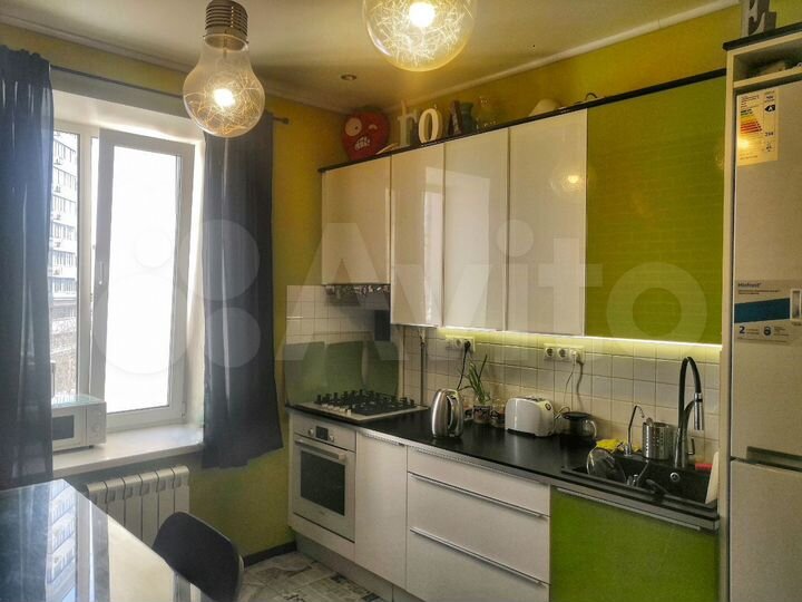 2-к. квартира, 58 м², 4/6 эт.