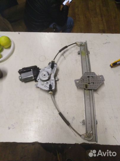 Стеклоподьемник передней левой двери Kia Optima