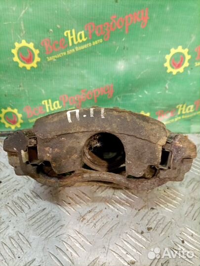 Суппорт передний правый Peugeot Partner