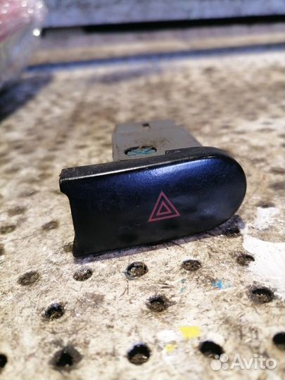 Кнопка аварийной сигнализации Chevrolet Lanos