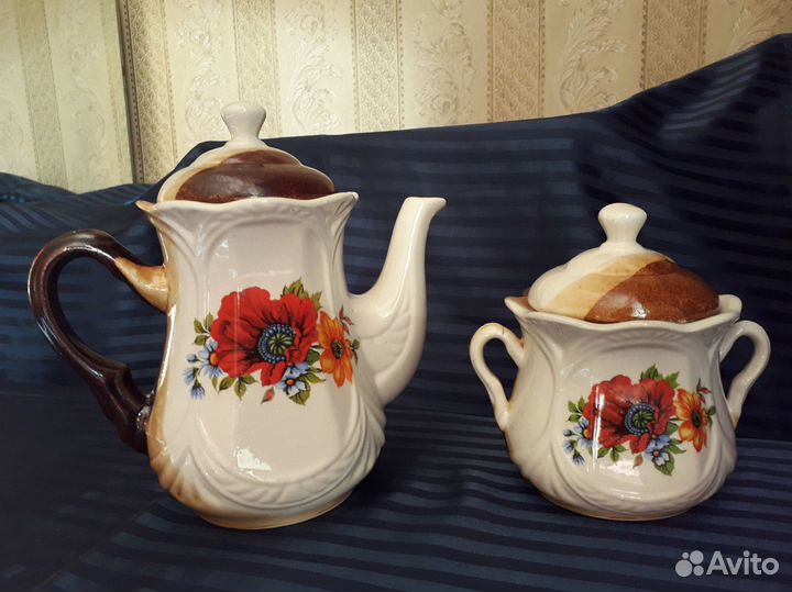 Чайный сервиз бюджетный.6 кружек, чайник,сахарница