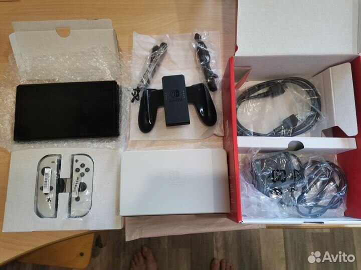 Nintendo Switch oled + игры + геймпад