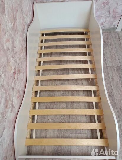 Детская кровать и матрас