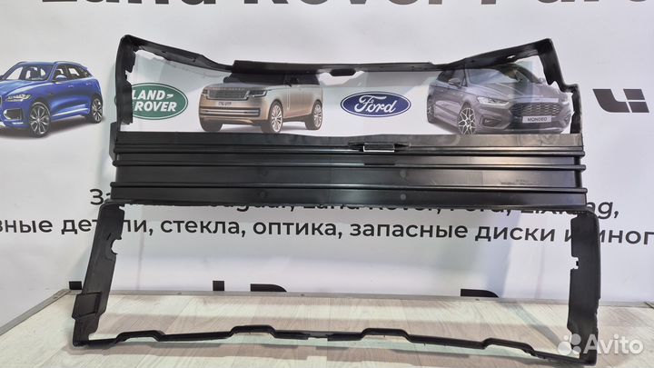 Дефлектор радиатора Land Rover LR135380