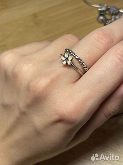 Серебряное кольцо