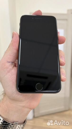 iPhone SE (2020), 128 ГБ