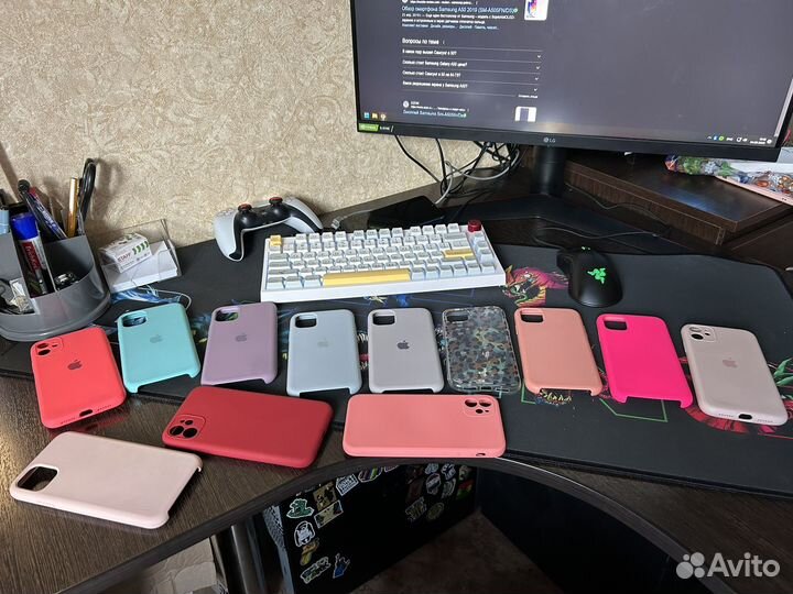 Чехлы на iPhone 11