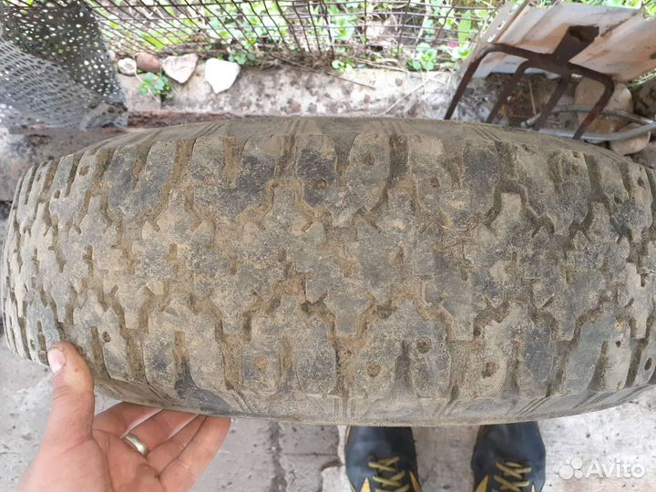 Accelera 651 2.25/4.5 R4