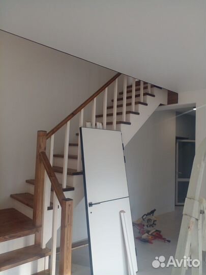 Лестница на второй этаж сосна,ясень,дуб