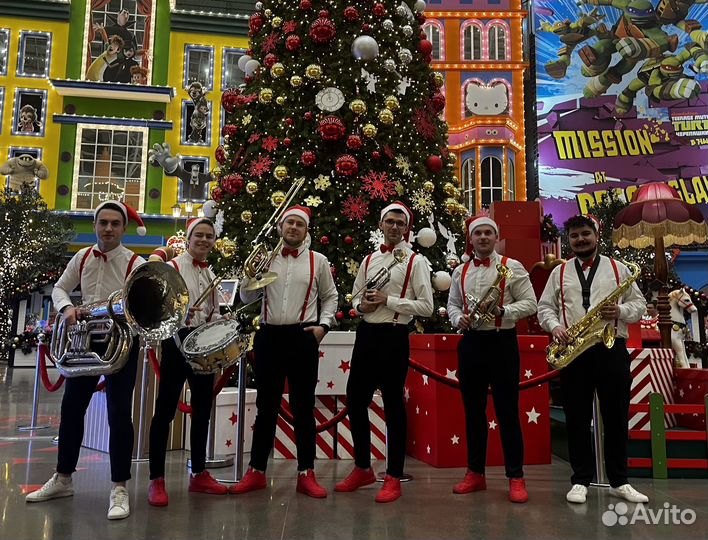 Музыканты на мероприятие / саксофон / оркестр