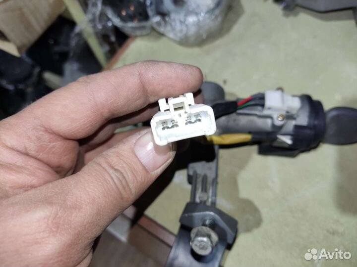 Замок зажигания Hyundai elantra xd 2.0