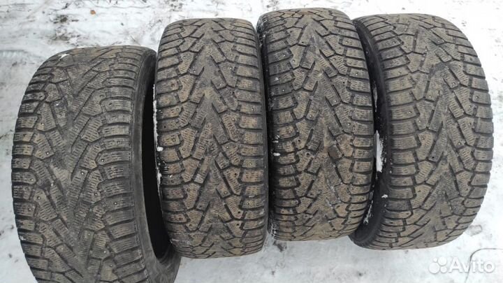 Pirelli Ice Zero 275/45 R20