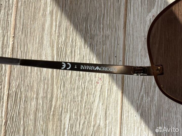 Солнцезащитные очки брендовые