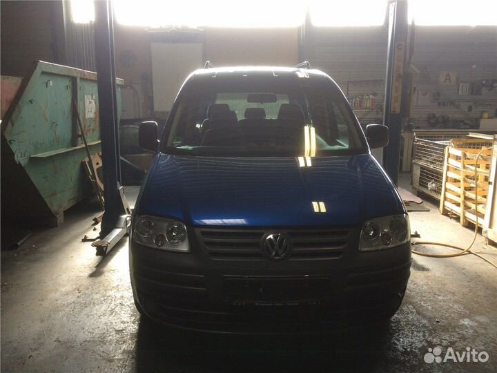 Разбор на запчасти Volkswagen Caddy 2004-2010