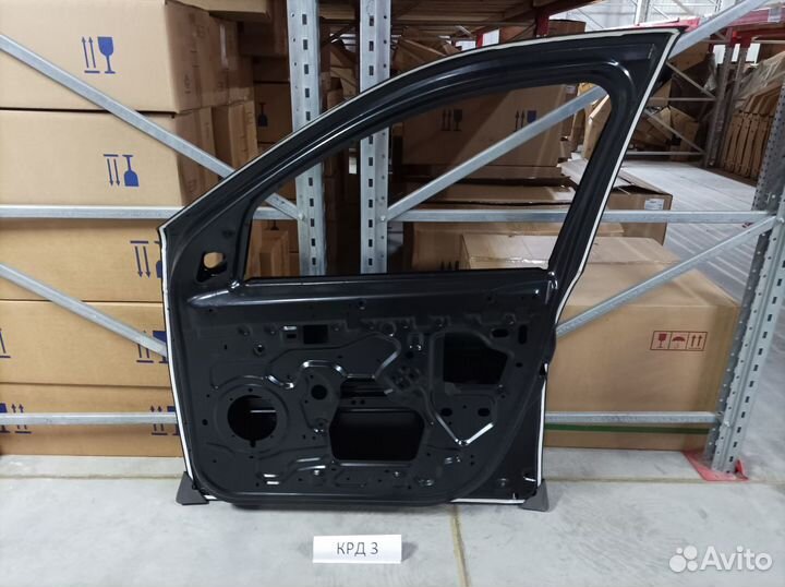 Дверь передняя правая Renault Duster 1