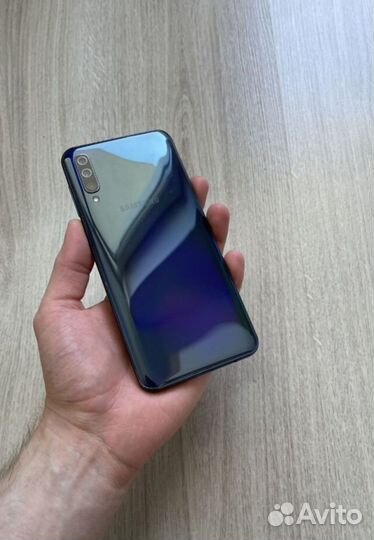 Samsung Galaxy A50, 6/64 ГБ