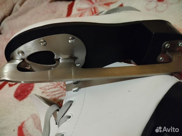 Коньки фигурные София