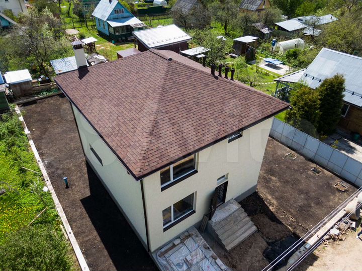 Дом 240 м² на участке 6 сот.