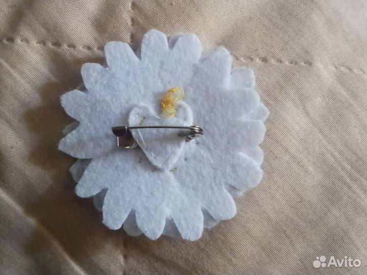 Ромашка из фетра
