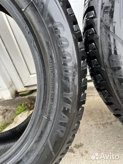 Goodyear UltraGrip Arctic 2 SUV 235/55 R19