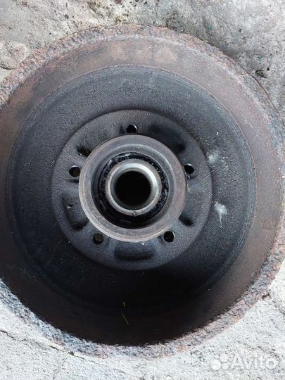 Тормозной барабан-ступица Рено Дастер 1