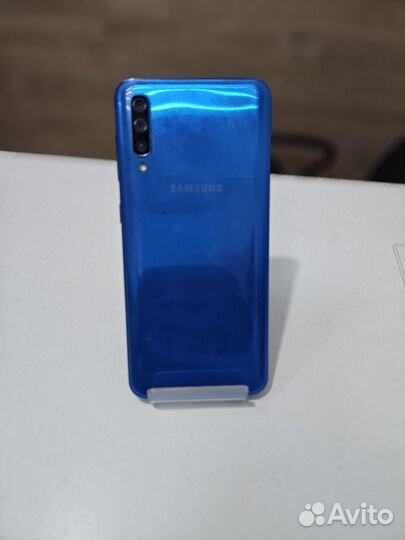 Samsung Galaxy A50, 4/64 ГБ