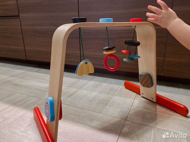 Деревянный напольный мобиль/тренажер IKEA (монтесс