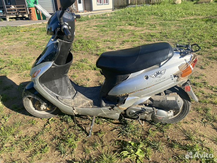 Скутер UMC