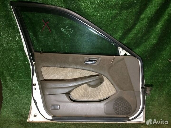 Дверь передняя левая Honda Accord CF3 белая вмятин