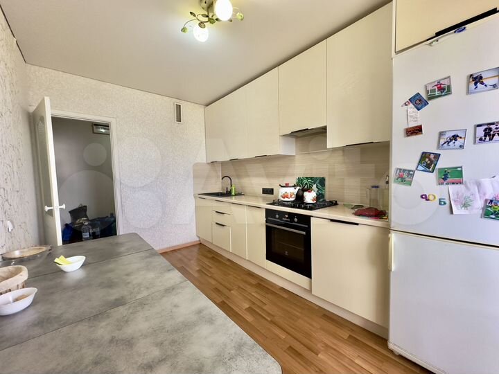 2-к. квартира, 57,1 м², 9/10 эт.