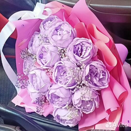 Большой букет из мыльных пионов