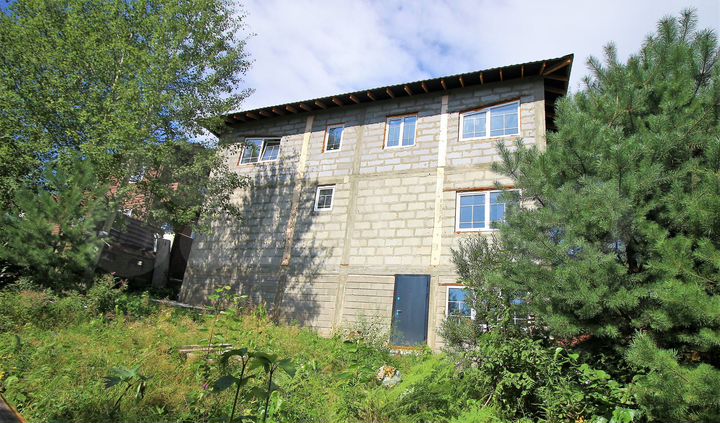 Коттедж 220 м² на участке 8,5 сот.