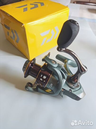 Катушка для спиннинга 2000