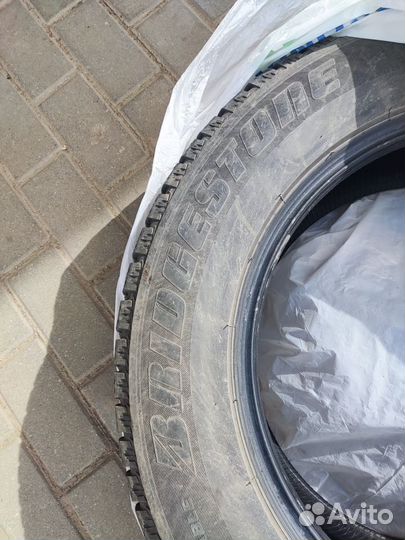 Bridgestone Ice Cruiser 7000 225/65 R17