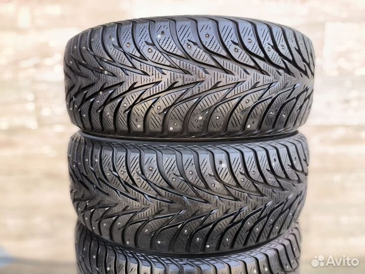 Yokohama Ice Guard IG35 215/55 R17