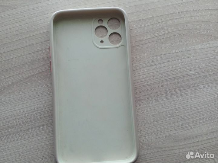 Чехол на iPhone 11