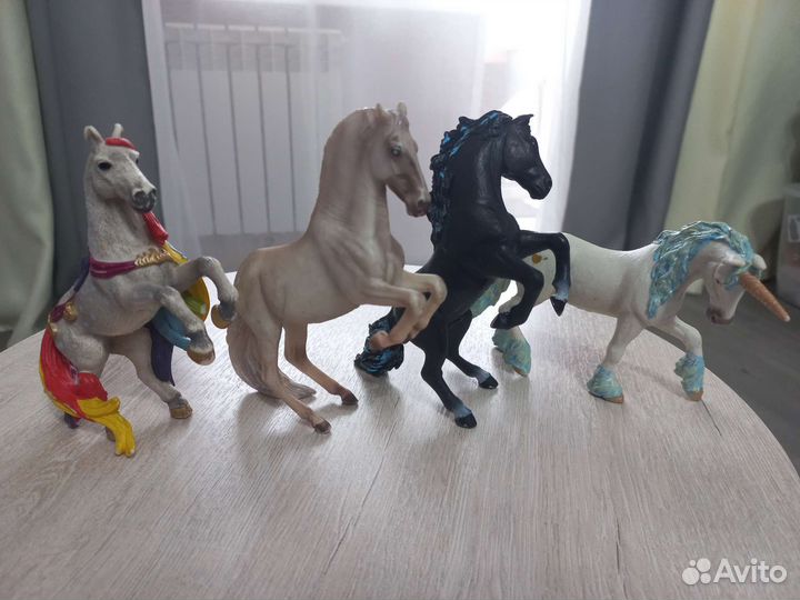 Лошадь игрушка