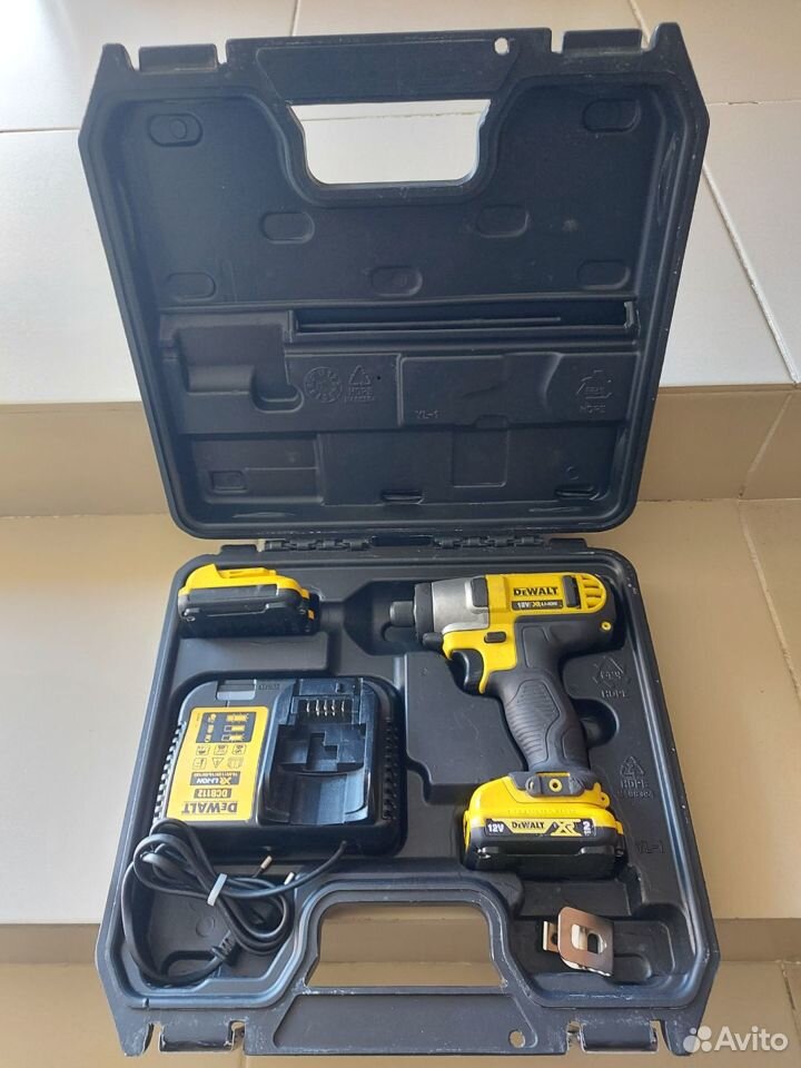 Винтоверт dewalt dcf 815