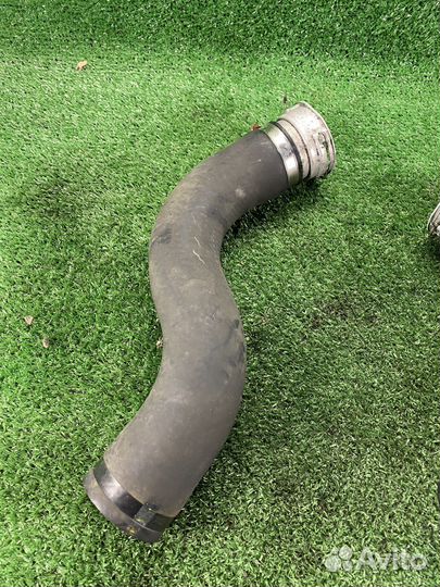 Патрубок интеркулера toyota avensis t250