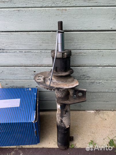 Амортизатор Volkswagen jetta