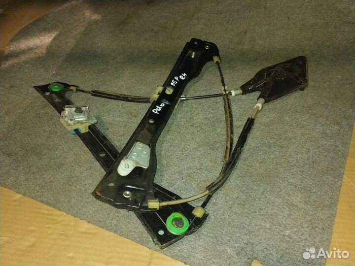 VW Polo Стеклоподъемник передний