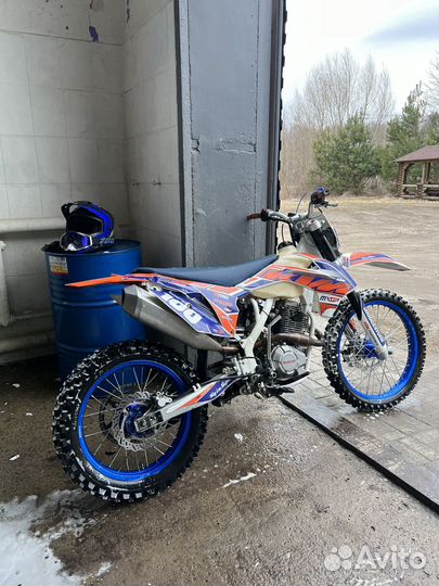 Motoland TT250 (300 )