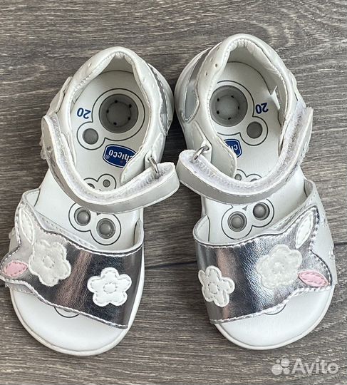 Босоножки Chicco Новые