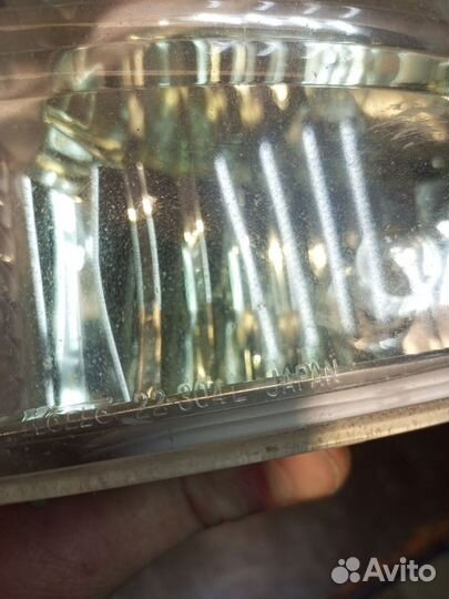 Фара противотуманная левая toyota mark 2 gx110