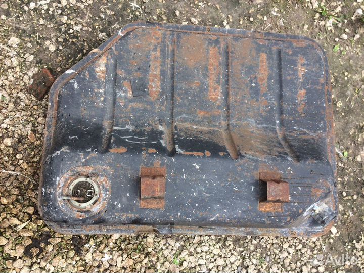Топливный бак на москвич